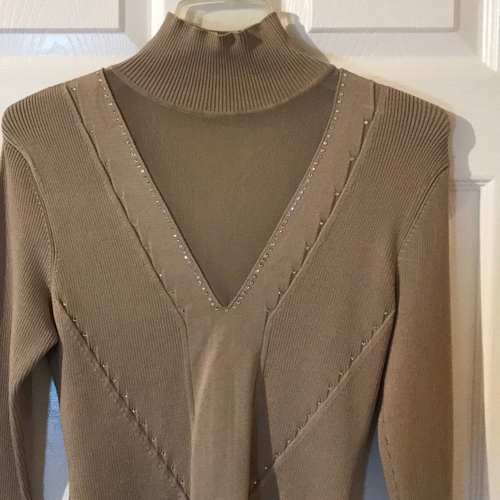 Women’s sweater